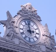 Relógio de fachada românico